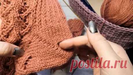 АЖУРНЫЕ НОСКИ СПИЦАМИ.МК ДЛЯ НАЧИНАЮЩИХ.ПЯТКА БУМЕРАНГ #knitting #handmade #вязаниеспицами вяжем с вами ажурные носочки на 5 спицах. подробный мк. пятка бумеранг, закрытие петель, прячем концы ниточек