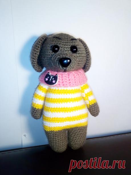 Вязаная собачка крючком.