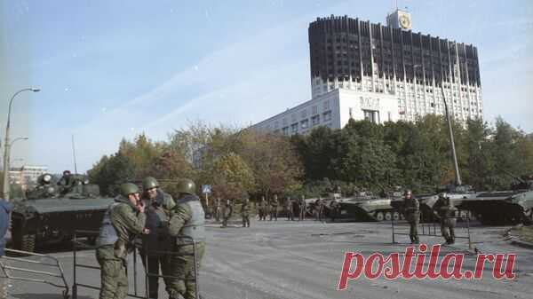 Большинство россиян знают или слышали о путче 1993 года, показал опрос