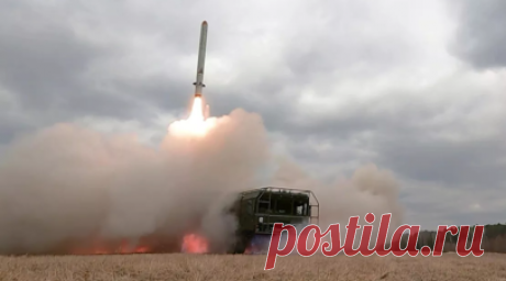 Ударом «Искандера» в Сумской области уничтожена колонна из 15 топливозаправщиков. Вооружённые силы России ударом ракетного комплекса «Искандер-М» уничтожили колонну из 15 украинских топливозаправщиков. Читать далее