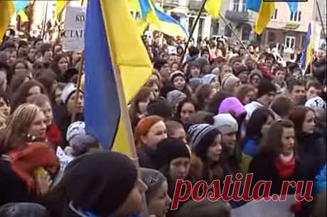 «Кто не скачет — москаль!» 10 лет назад молодежь Украины запрыгала к смерти. Из тех, кто прыгал десять лет тому назад в Дрогобыче, многие сегодня уже лежат в могилах под прапорами. А на тех, кто еще жив, ведут охоту сотрудники военкоматов.