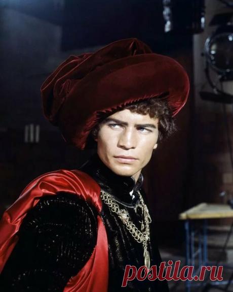 Майкл Йорк, 27 марта, 1942