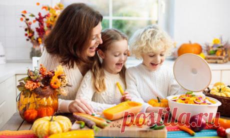 «Тыквы сдают небогатым семьям под дачи. Дачники и живут в тыкве, и питаются ею. И благодаря этому дача, чем дольше