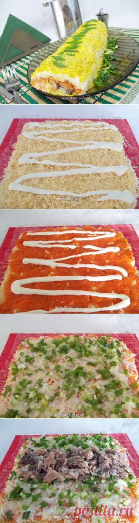 Салат Мимоза рулетом.