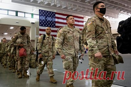 CША предрекли исчезновение с карты из-за неожиданной проблемы. Перед США возникла экзистенциальная угроза из-за катастрофического недобора в армию. О такой неожиданной проблеме заявила обозреватель 19Fortyfive, эксперт в сфере оборонной стратегии Маккензи Иглен. В этой связи она предрекла США в своем материале исчезновение с карты мира.