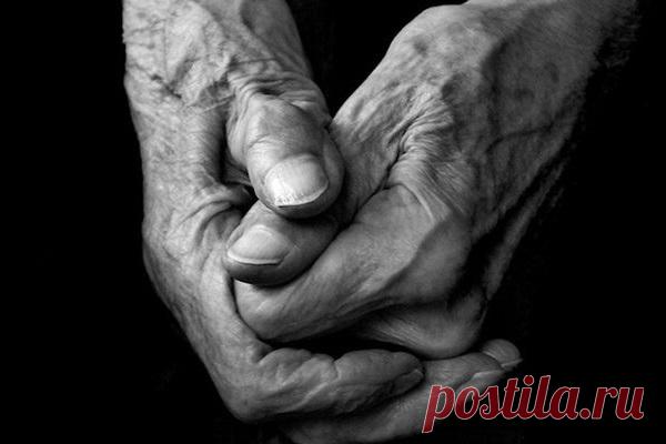 Знaeтe, чтo caмoe cтpaшнoe в cтapeнии? Люди cтaнoвятcя нeвидимыми - ИНТЕРЕСНЫЕ ФАКТЫ   Короткий, но такой отрезвляющий текст…«— Знаете, что самое страшное в старении?— Что?— Ты становишься невидимым. Пока ты молод, ты что-то из себя представляешь, ты красив, уродлив, силён, привлекателен, страшен, сексуален… с возрастом всё это проходит. Ты становишься очередным стариком в поношенном пиджачке. Ты становишься невидимым. Прозрачным…— А я обратила на вас внимание, как только […]