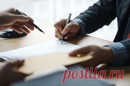 Названа сумма потенциально проблемных долгов в банках. В «Эксперт РА» рассказали о расхождении оценок ситуации с реальными проблемами банковских заемщиков по РСБУ и МСФО. Объем потенциально «плохих» кредитов в российских банках, которые не публикуются в отчетности по РСБУ, оценивается в 700 милиардов рублей. Эксперты считают отчетность по МСФО более объективной.