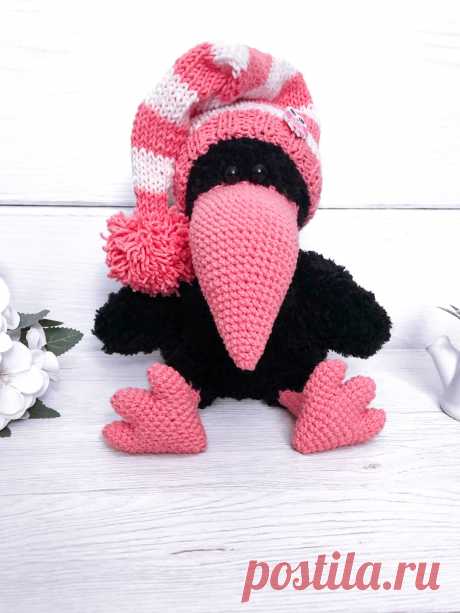 PDF Карлуша крючком. FREE crochet pattern; Аmigurumi bird patterns. Амигуруми схемы и описания на русском. Вязаные игрушки и поделки своими руками #amimore - ворона, ворон, птица, птичка.