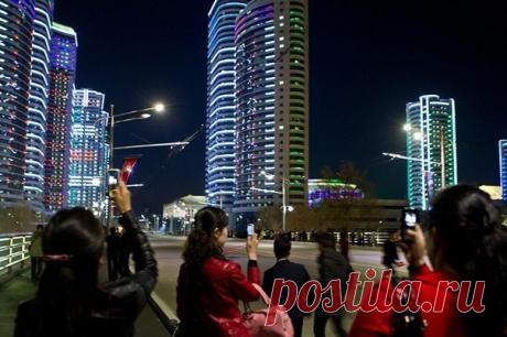 Северная Корея: по ту сторону либеральной лжи (71 фото) | Чёрт побери Либералы постоянно пишут в своих статьях о том, что жизнь граждан Северной Кореи похожа на ад Кондитерская фабрика Фабрика по производству средств гигиены Хлебозавод Тезис либералов № 6