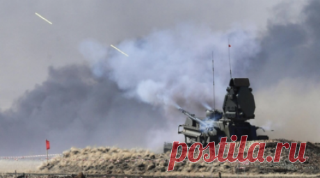 Над шестью регионами и двумя морями: за ночь силы ПВО сбили 90 украинских БПЛА и ракету «Нептун-МД». В ночь на 17 февраля силы ПВО сбили 90 украинских БПЛА над Россией, сообщили в Минобороны. 38 беспилотников было перехвачено над Азовским морем, где также сбили управляемую ракету «Нептун-МД». 24 дрона ликвидировали над Краснодарским краем, где в результате атаки пострадала женщина. Ещё 15 БПЛА сбито над Крымом, семь — над Чёрным морем, по два — над Курской и Ростовской областями и по одному —…