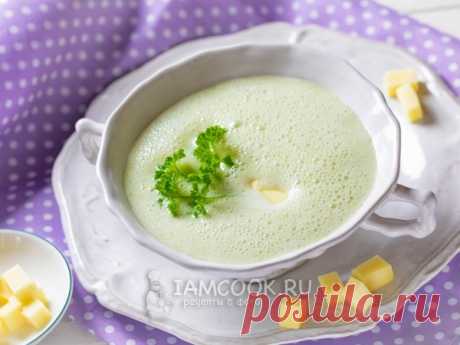Суп-пюре из брокколи с сыром — рецепт с фото Суп-пюре из брокколи с сыром - быстрый и простой рецепт сытного супа с очень необычным внешним видом.