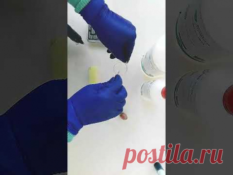 Кулон из эпоксидной смолы
