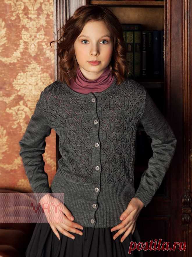 Школьная форма от марки VAY. Школьный жакет для девочек от VAY (артикул 739), цветовое решение серый. Ещё больше школьной формы марки ВЭЙ на наших сайтах. Официальное представительство бренда VAY: купить в розницу в магазине Согревай.ру https://www.sogrevay.ru, оптовые закупки на Ньювэй.ру https://www.newvay.ru