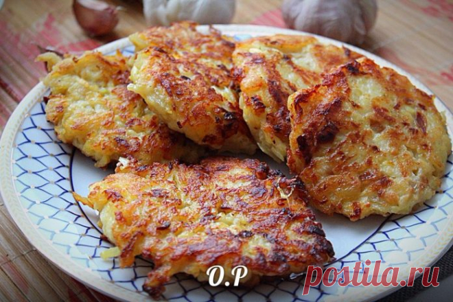 Картофельные оладьи с жаренным лучком — такая вкуснятина, сложно остановиться!