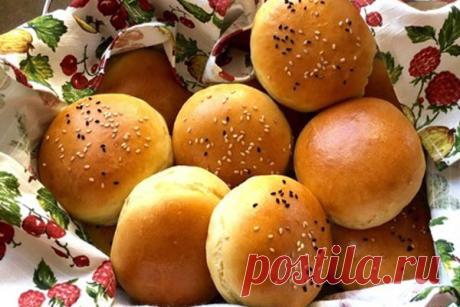 Булочки на картофельном пюре - Кулинарная страница

У вас осталось картофельное пюре? Или вы любите побаловать свою семью булочками? А может быть, вам просто нравится работать с дрожжевым тестом? Если хоть на один из этих вопросов вы ответили «да», значит, этот рецепт булочек для вас!