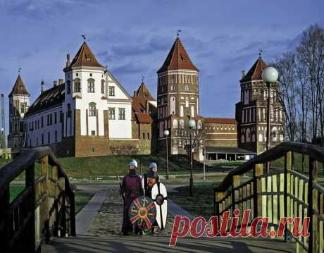 Замки Радзивиллов в Мире и Несвиже.