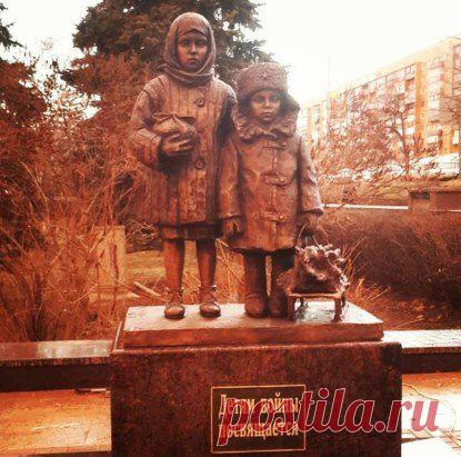 Посмотрите, какой трогательный памятник детям войны открыли на этой неделе в Ульяновске. До слез.