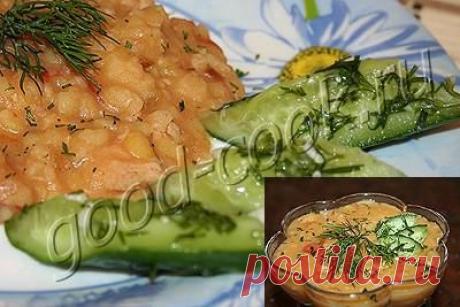 Хорошая кухня - горох с копченой курицей и помидорами. Кулинарная книга рецептов. Салаты, выпечка.