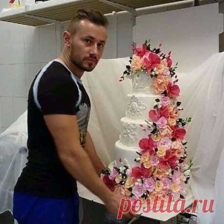 Лайк торту шедевру!