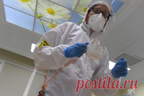 Российский врач рассказала об одном изменении в симптомах коронавируса. Состояние пациентов с COVID-19 не всегда зависит от степени поражения их легких, так как симптоматика коронавируса изменилась. Об этом заявила главврач Псковской областной инфекционной больницы Анастасия Повторейко. По мнению специалиста, одним из основных симптомов на сегодняшний день является лихорадка.