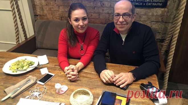 Игорь Манн — знатный спорщик. В 2017 году он на спор прочитал 553 книги. Это больше, чем среднестатистический человек читает за всю жизнь. Лариса Парфентьева (Larisa Parfentieva) поговорила с ним о том, как ему это удалось.