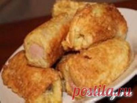 Сосиски с картофельным пюре в вафлях, рецепт с фото