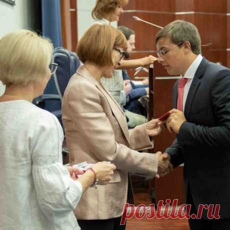 🕵 Информационный сайт о новостях судебной системы и законодательства
🔥 Горячие темы 🎥 Репортажи 💬 Интервью 📊 Аналитика 👀 Происшествия
📝 Статья: Продолжается спор о кредиторах застройщика элитного жилья