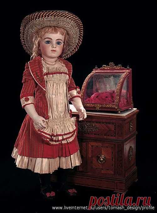 Антикварные куклы ..