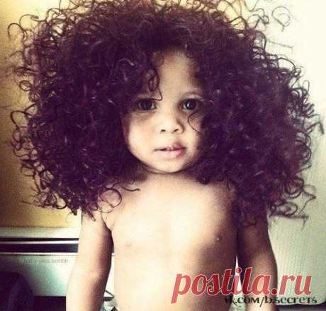 Дрожжевая маска для волос!Нужно: полстакана кефира, кусочек дрожжей в брикете 1 см х 2 см, 1 чайная ложка меда ( если нет, можно сахар)