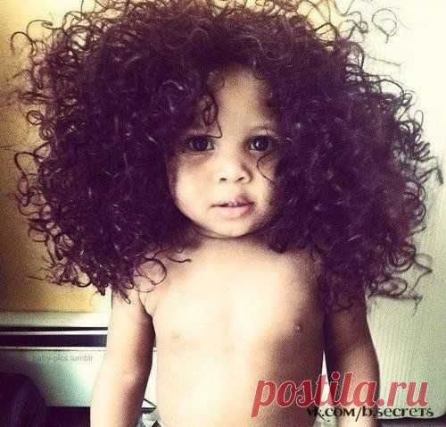 Дрожжевая маска для волос!Нужно: полстакана кефира, кусочек дрожжей в брикете 1 см х 2 см, 1 чайная ложка меда ( если нет, можно сахар)