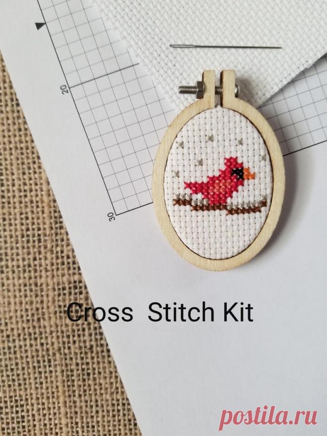 Counted Cross Stitch Kit Winter Cardinal Mini - Etsy España