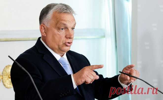 Орбан заявил, что Украина остается живой только благодаря деньгам Запада. Суверенитет Украины практически прекратил свое существование и страна остается «в живых» только благодаря западным деньгам, заявил в эфире радиостанции Kossuth премьер-министр Венгрии Виктор Орбан.