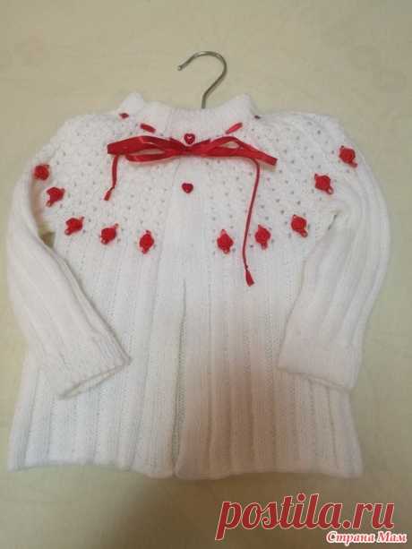 Детский кардиган спицами по мотивам ретро-модели Приветствую любителей и любительниц вязания! Связался младшей внучке такой жакетик. Вдохновилась ретро-моделью: