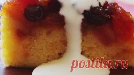Upside-Down Apple Cake Cake you can make in a skillet? Sign us up.