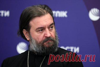 В РПЦ назвали женщину слугой своего мужа