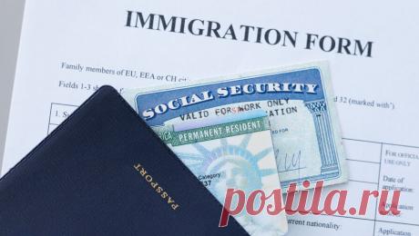 В США задержали родственниц ликвидированного иранского генерала Сулеймани. Госсекретарь Марко Рубио написал в соцсети X, что лишил грин-карт ???(подтверждают наличие вида на жительство в США у иностранцев)??? племянницу покойного генерал-майора КСИР ???(Корпуса стражей исламской революции)??? Касема Сулеймани ...