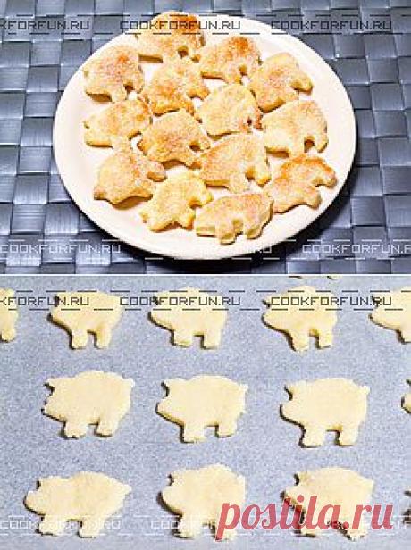 Печенье на пиве / Простой рецепт хорошего настроения/ Приготовить такое печенье может любой, так как делается оно просто и из минимума продуктов. Оно получается очень вкусным - слоеным, хрустящим, в меру сладким. Пиво в печенье не ощущается и его можно кушать даже детям.