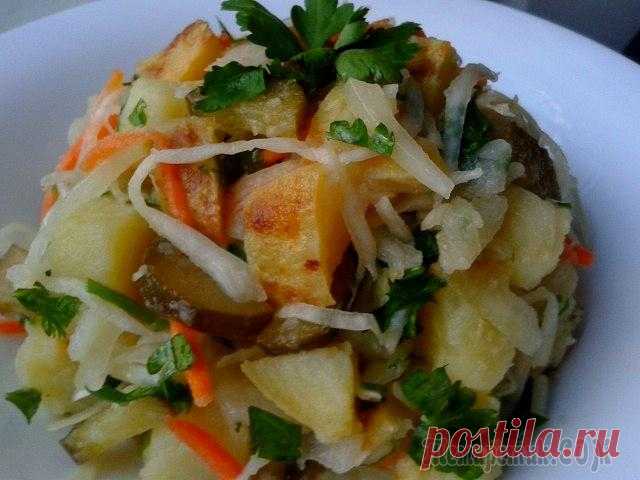 ПОСТНЫЙ САЛАТ С ПЕЧЁНОЙ КАРТОШКОЙ.