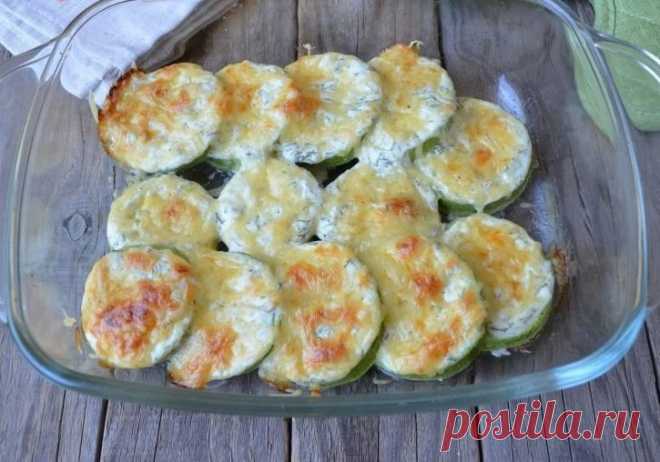 КАБАЧКИ В СМЕТАНЕ: ЗА 30 МИНУТ ПОЛУЧАЕМ ВКУСНЕЙШЕЕ БЛЮДО!