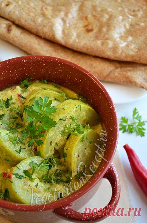 Кабачки тушеные в сметане - вкусный рецепт с фото Легкое вкусное блюдо - тушеные кабачки в сметане. Как раз для кабачкового сезона.