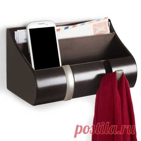 Полка-органайзер для прихожей Umbra cubby эспрессо - Купить за 2 093 руб. на InMyRoom.ru Полка-органайзер для прихожей "По местам" поможет навести вам порядок в прихожей. Теперь различные мелочи не будут валяться по всей квартире, они будут аккуратно сложены, чтобы быть извлеченными по мере необходимости. Есть на полке и крючок, на который вы сможете повесить свою одежду. Да и просто красивая деревянная полка с глянцевой поверхностью станет достойным украшеним любой прихож...