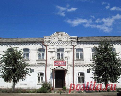 В Яранске хотят реставрировать краеведческий музей за 2,1 миллиона рублей
19 апреля на сайте госзакупок появился конкурс на реставрацию яранского краеведческого музея на сумму 2,1 миллиона рублей. Дом №9 на улице Кирова до 1918 года являлся собственностью купца Родыгина. В настоящий момент здание относится к памятникам истории и культуры. В ходе реставрационных работ обновят кровлю, фасад и окна здания, а также проведут ремонт отмостки. Начать […]
Читай дальше на сайте. Жми подробнее ➡