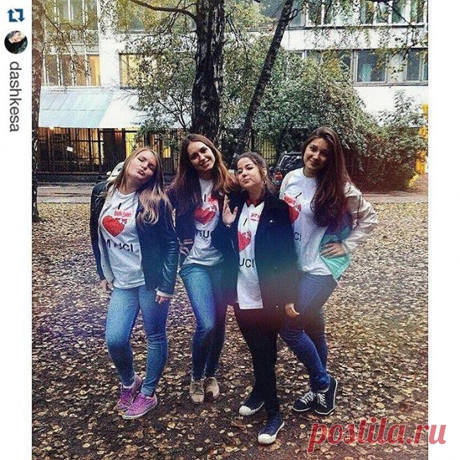 Когда ты любишь свой вуз настолько, что даже промокнув и  замерзнув,все равно "качаешь как в последний раз " 👍😱❤ #стараяавсетудаже #нуладнонестарая 
#мтусинашалучшаякоманда
#Repost @dashkesa with @repostapp
・・・
Никто не уходит спать,пока не полайкает мою фоточку с забега!😾 #организаторыкрасивыетакие #забегвшестилетку  #мтуси