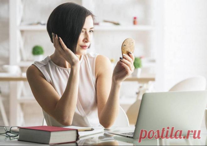 Осень в офисе: без каких уходовых средств кожа покинет чат
Если бы наша кожа принимала решение, какое производство отнести к вредному, то 8-часовой рабочий день в офисе точно бы попал в этот список. Сухой воздух, излучение от мониторов, пыль, нехватка кислорода и солнца забирают у кожи энергию. Она теряет упругость, тускнеет и выглядит как залежавшийся слоеный пирожок, который потрескается и рассыплется при малейшем прикосновении. Британские […]
Читай дальше на сайте. Жми подробнее ➡