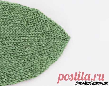 Как вязать звездчатый мысок носка. МК - запись пользователя Зоя (Михална) в сообществе Вязание спицами в категории Вязание спицами для начинающих Звездчатый мысок на вязаных носках выглядит аккуратно и не жмет. Рассказываем, как его выполнить правильно.&nbsp;  Для звездчатого мыска число петель на каждой спице должно быть четным.