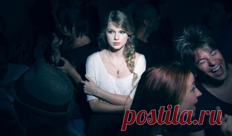 Неумный человек всегда издает много шума
Умные – не кричат. Не вторгаются в пространство окружающих. Не придают себе значительности пустопорожними разговорами. И вообще, чем умнее человек, тем меньше от него шума. И тем приятнее с ним бывает. Умные люди не шумят. Неумные – всегда издает очень много шума… Уже давно определил для себя одно важное качество человека неумного. Неумный человек издает […]
Читай дальше на сайте. Жми подробнее ➡