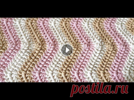 Коврик зиг-заг из трикотажной пряжи/Трехцветный коврик Для вязания корзинки, как в видео, потребуется: Трикотажная пряжа Нитка изнаночная 3 моточка (можно и больше) крючок номер 10 ножницы Наши сайты: nitk...