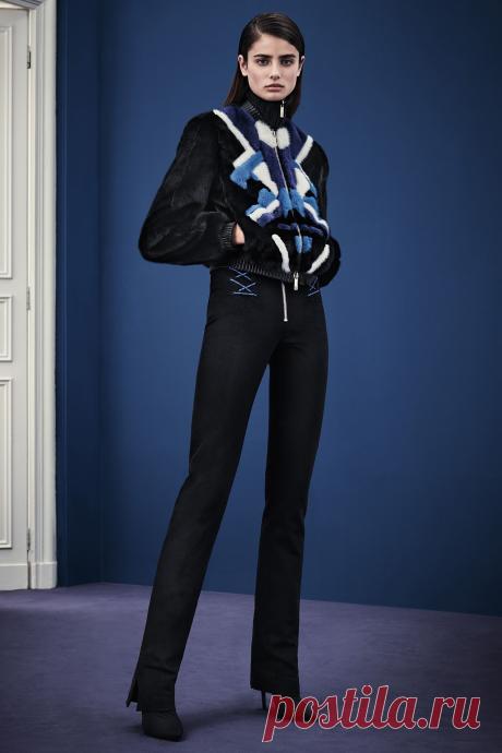 Versace Pre-Fall 2015 - Collection - Gallery - Style.com
