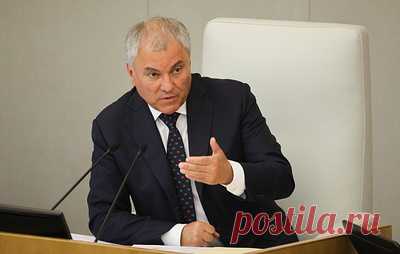 Володин поручил разработать поправки о запрете закупки военной формы за рубежом. Председатель Госдумы также призвал отказаться от импортных тканей для армейской одежды
