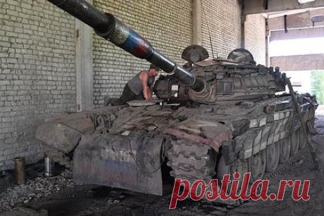 В Белоруссии возбудили дело за отказ продать запчасти российским военным. Прокуратура Белоруссии возбудила дело в отношении предпринимателя из-за отказа продать автозапчасти российским военным. Об этом в Telegram сообщила пресс-служба ведомства. Отмечается, что дело было возбуждено в отношении 65-летнего жителя Брестской области. Мужчину обвиняют в «нарушении равноправия граждан».